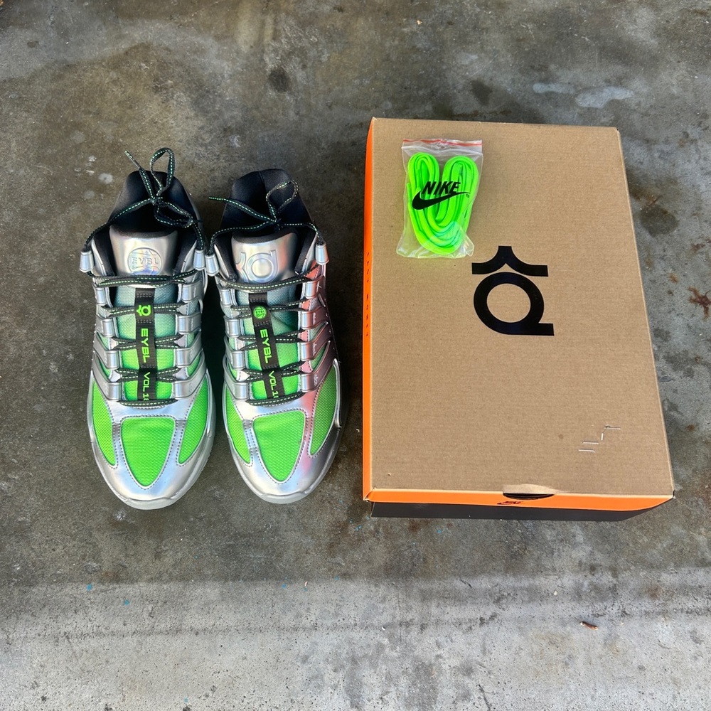 NIKE 18 “ EYBL” ✅